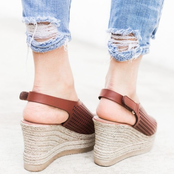 LADIES LASER-CUT SLINGBACK ESPADRILLE WEDGES - Picture 3 of 3